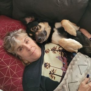 Meet your Posher, Pam